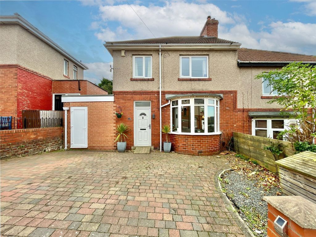 Property photo 1 of 14 External