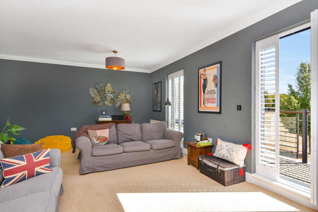 Property photo 1 of 54 Picture No. 52