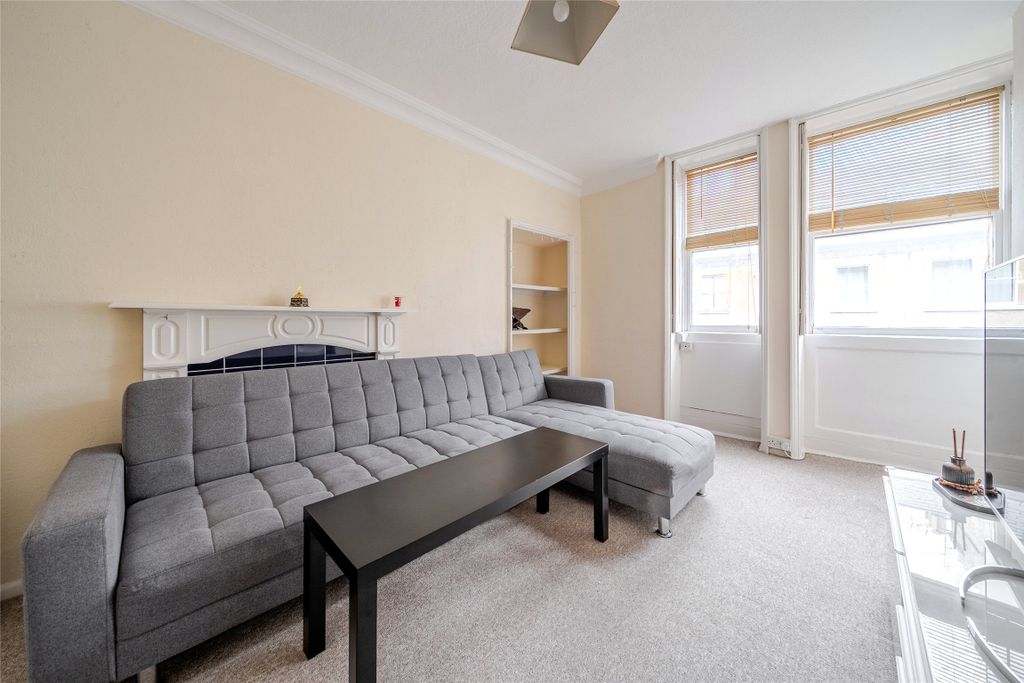 Property photo 3 of 9 Sitting Room