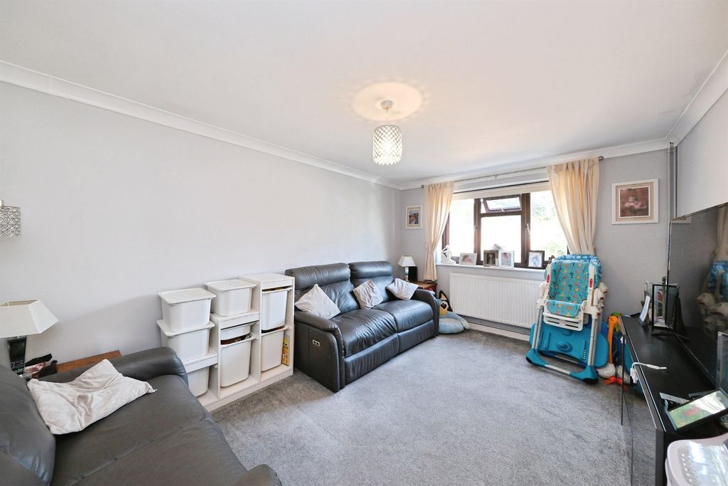 Property photo 2 of 13