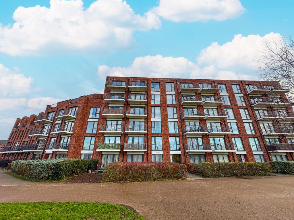 Property photo 2 of 12 4748214