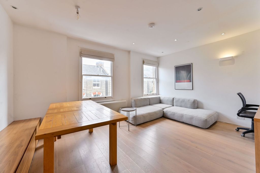 Property photo 2 of 13