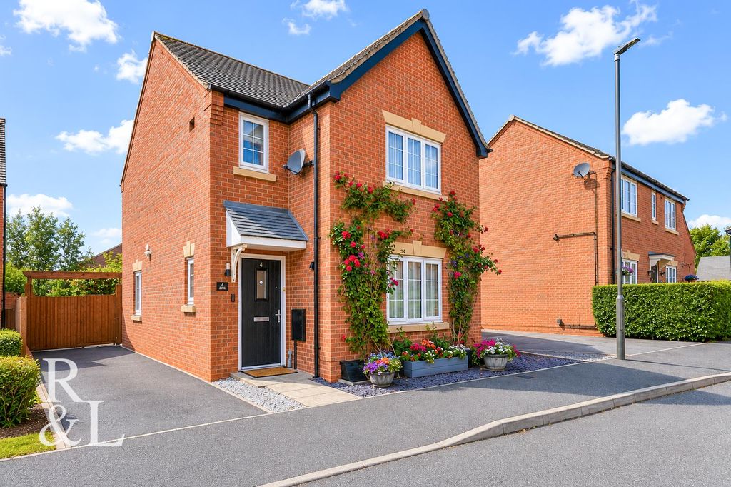 Property photo 1 of 25 Royston&Lund (1).Jpg
