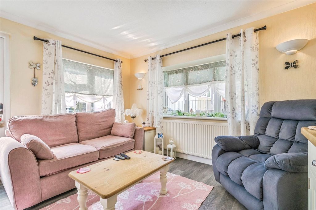 Property photo 3 of 19 Picture No. 12