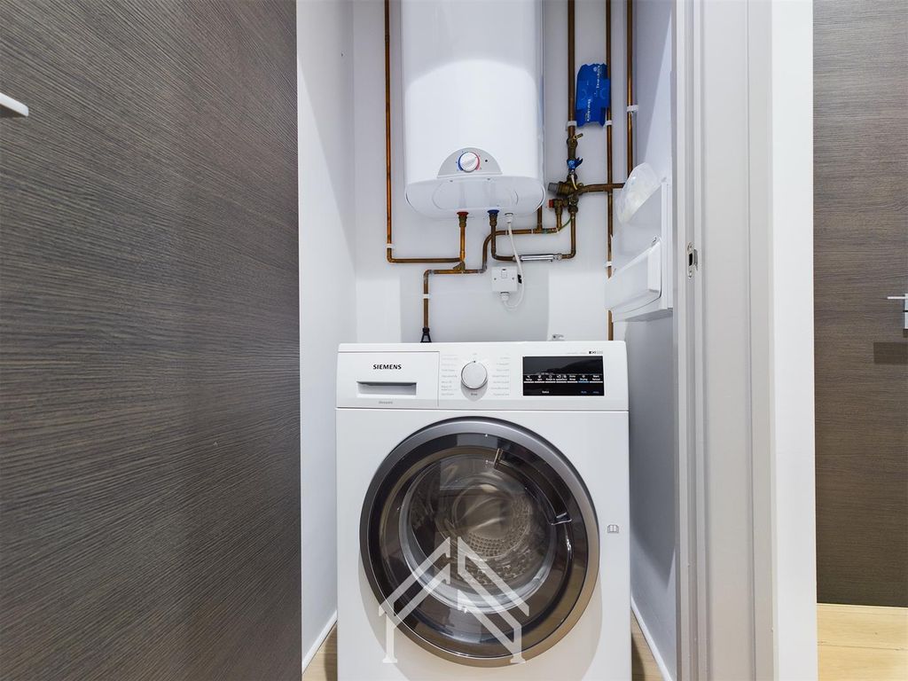 Property photo 3 of 7 10.Jpg