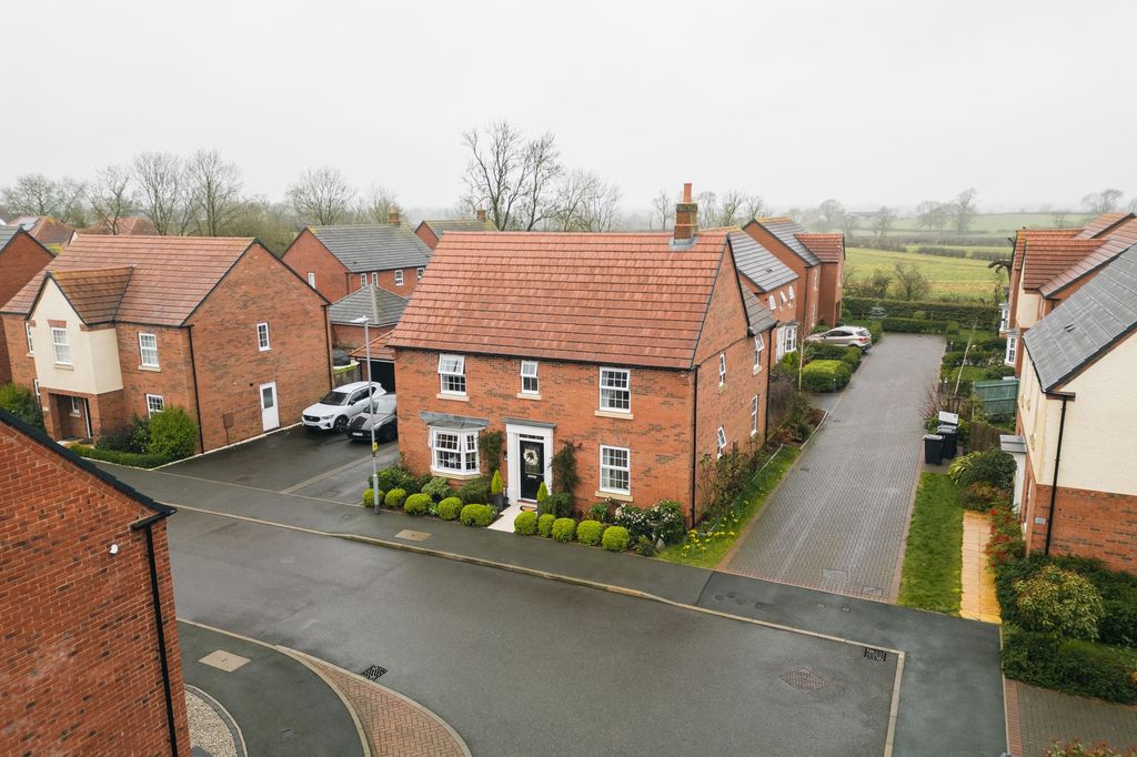 Property photo 2 of 56