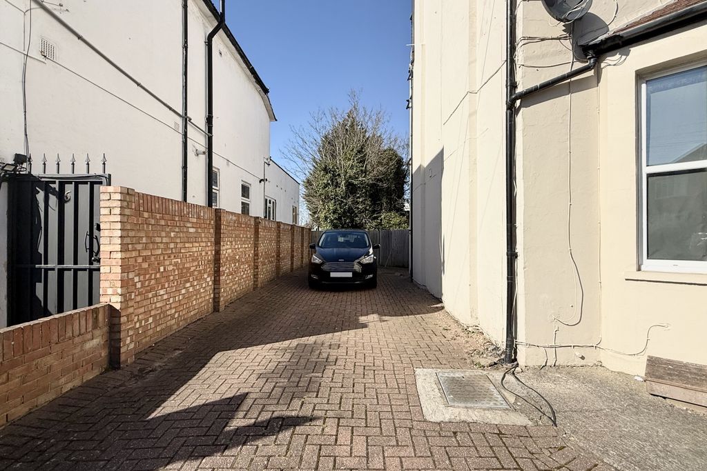 Property photo 2 of 18 2