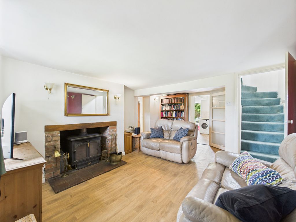 Property photo 2 of 14 Cam01354G0-Pr0553-Still001