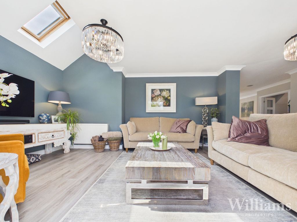 Property photo 3 of 26