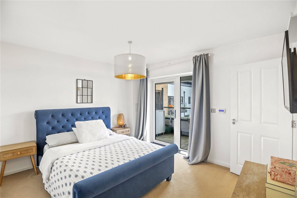 Property photo 3 of 17 Picture No. 09