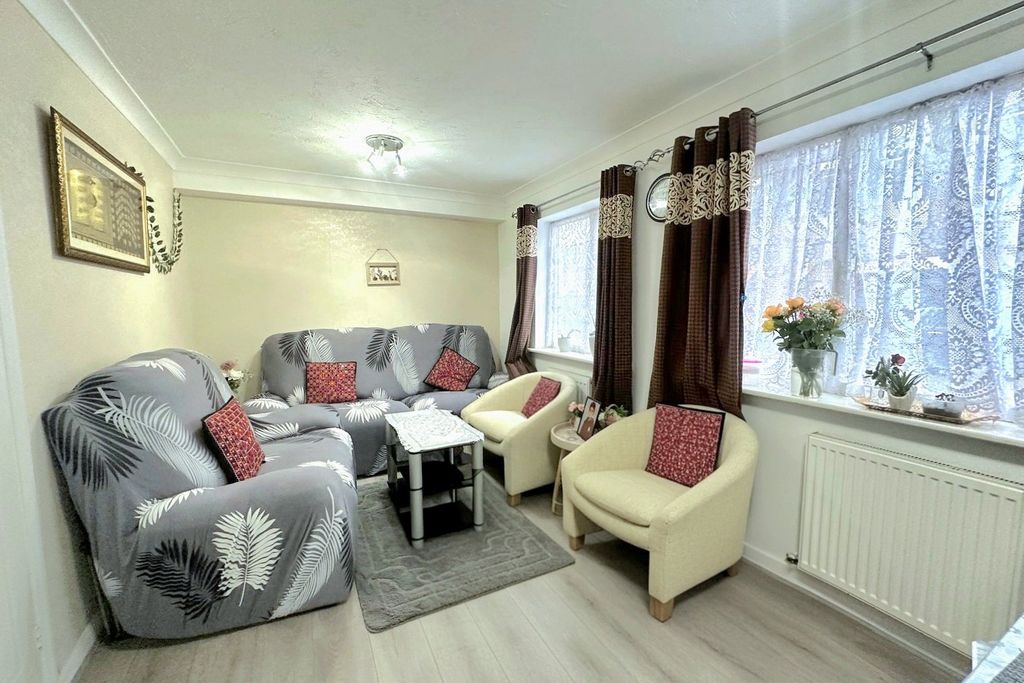 Property photo 2 of 7 Picture No. 06