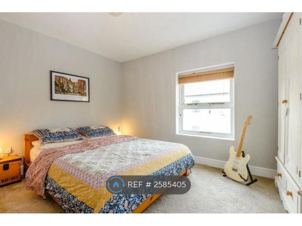 Property photo 1 of 8 Bedroom 1