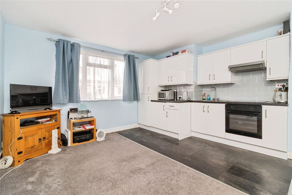 Property photo 2 of 18 Picture No. 05