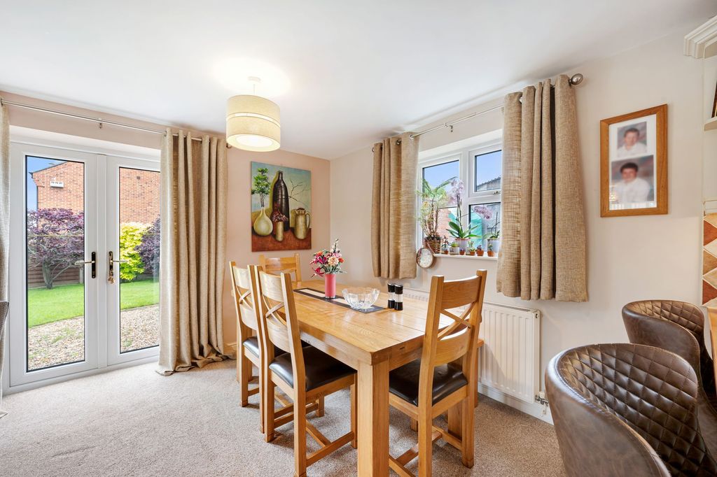 Property photo 2 of 43