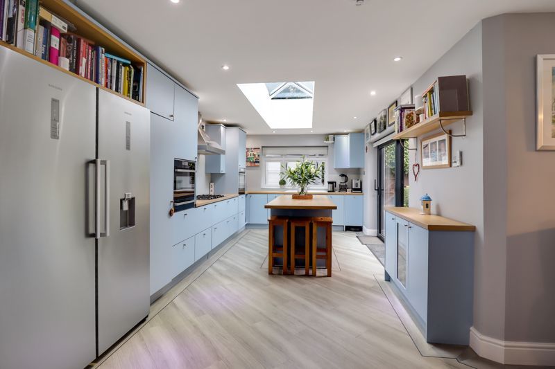 Property photo 2 of 27 Photo 4