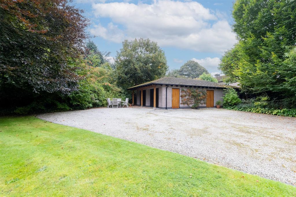 Property photo 3 of 49 Redwood-38.Jpg
