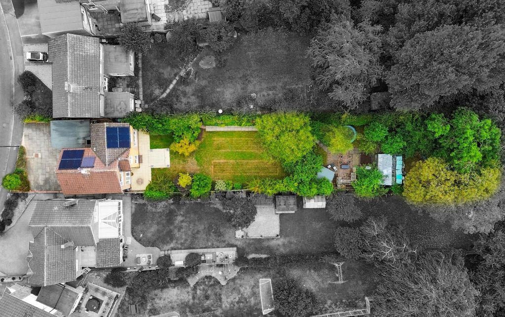 Property photo 1 of 21