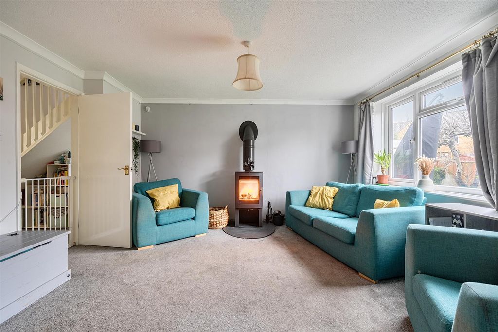 Property photo 2 of 14 Sitting Room