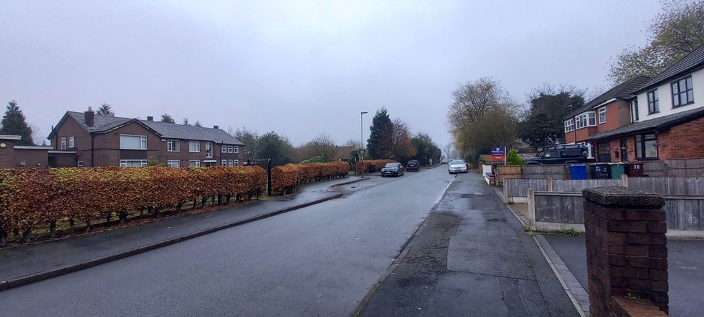 Property photo 3 of 5