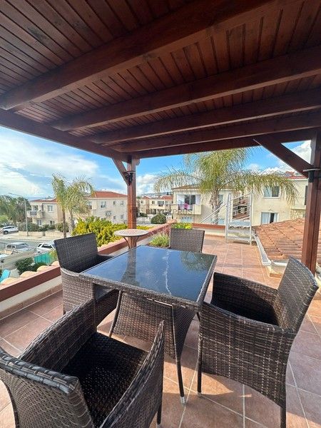 Property photo 2 of 26