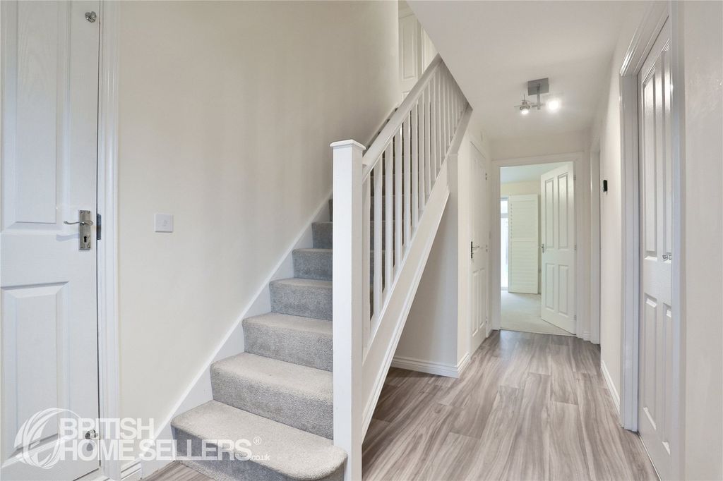 Property photo 2 of 26 Picture No. 27