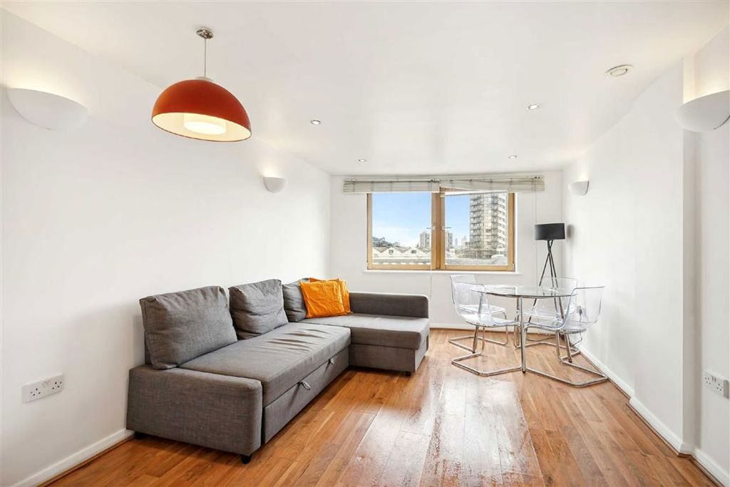 Property photo 2 of 6