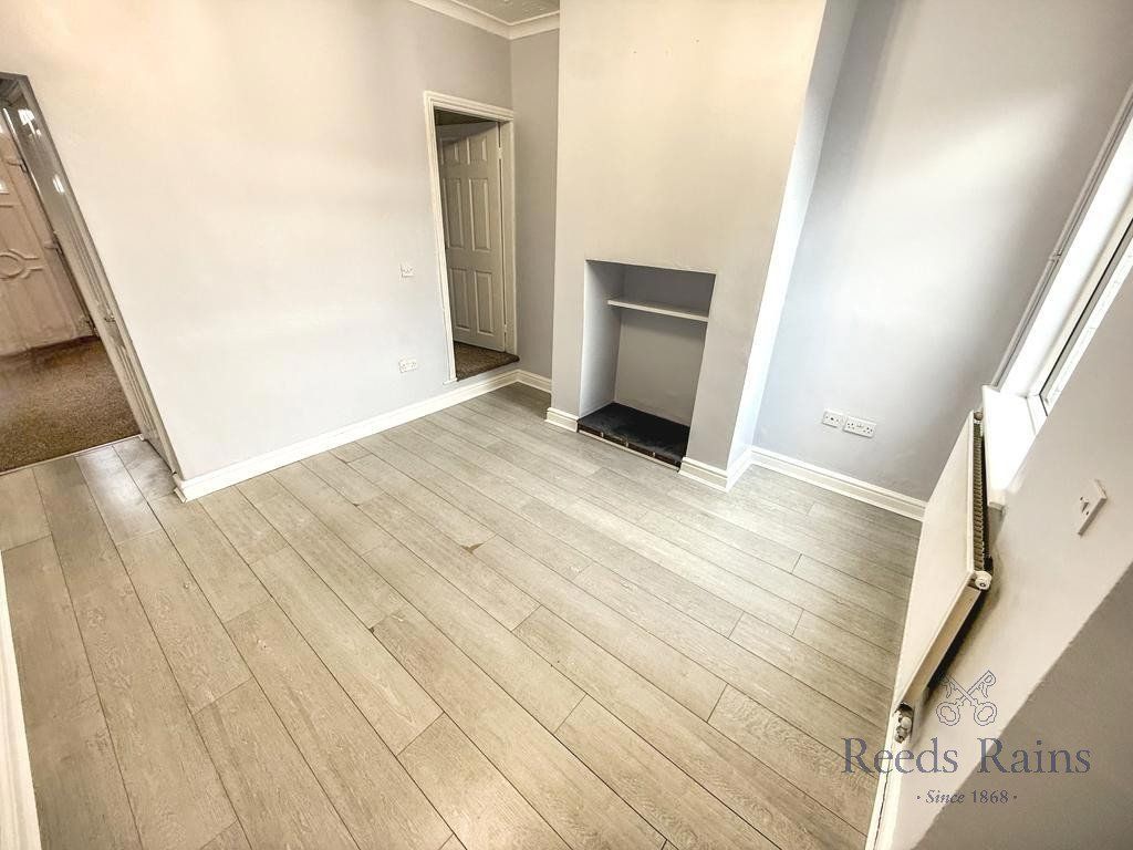 Property photo 3 of 19 Picture No. 12