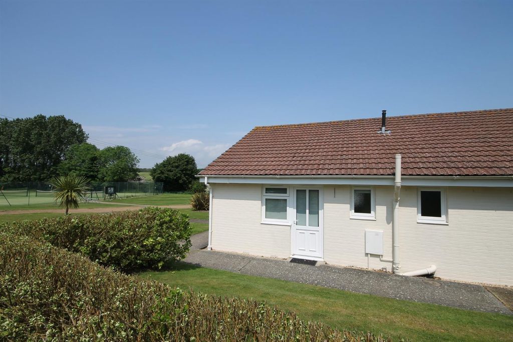 Property photo 3 of 11