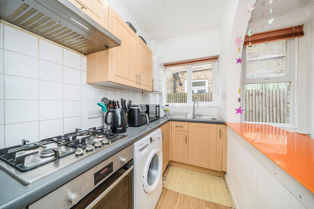 Property photo 3 of 7