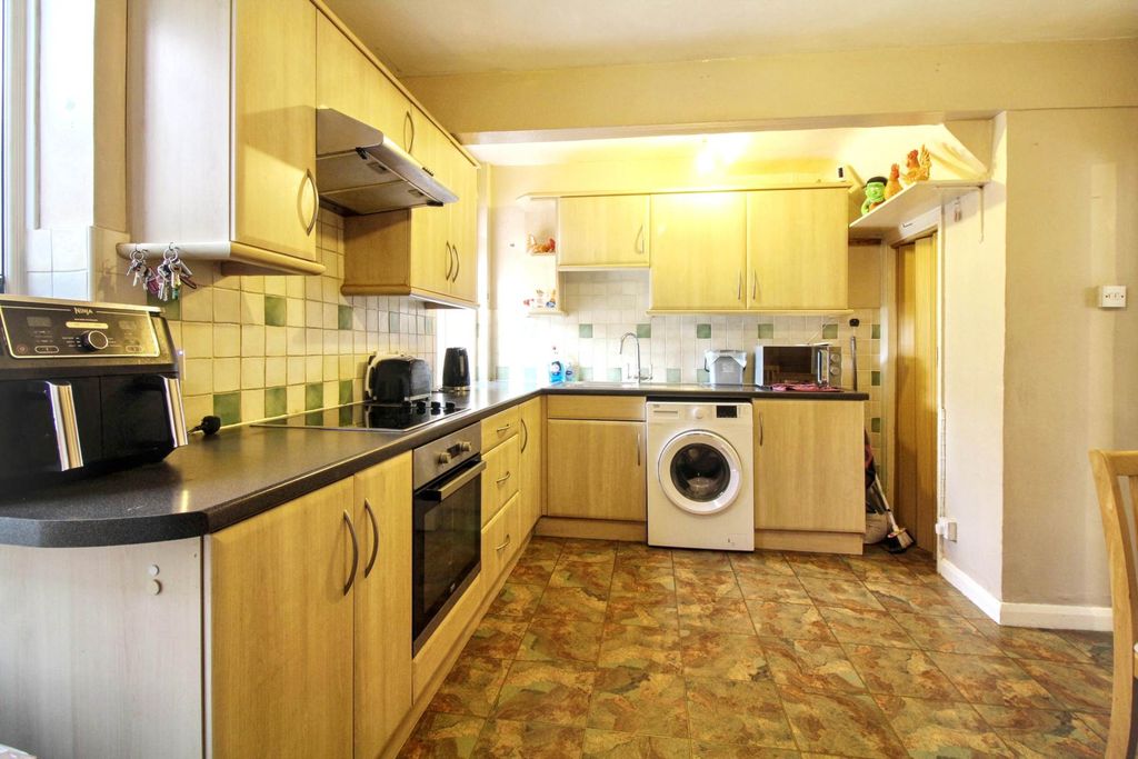 Property photo 2 of 15
