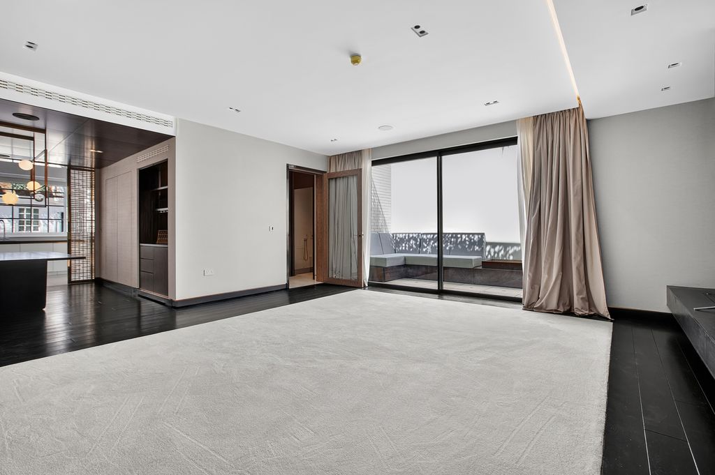 Property photo 1 of 25 8Y3A9903