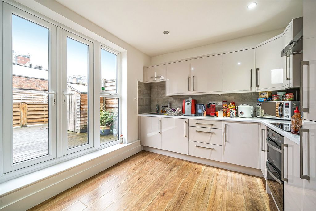 Property photo 3 of 13 Picture No. 05