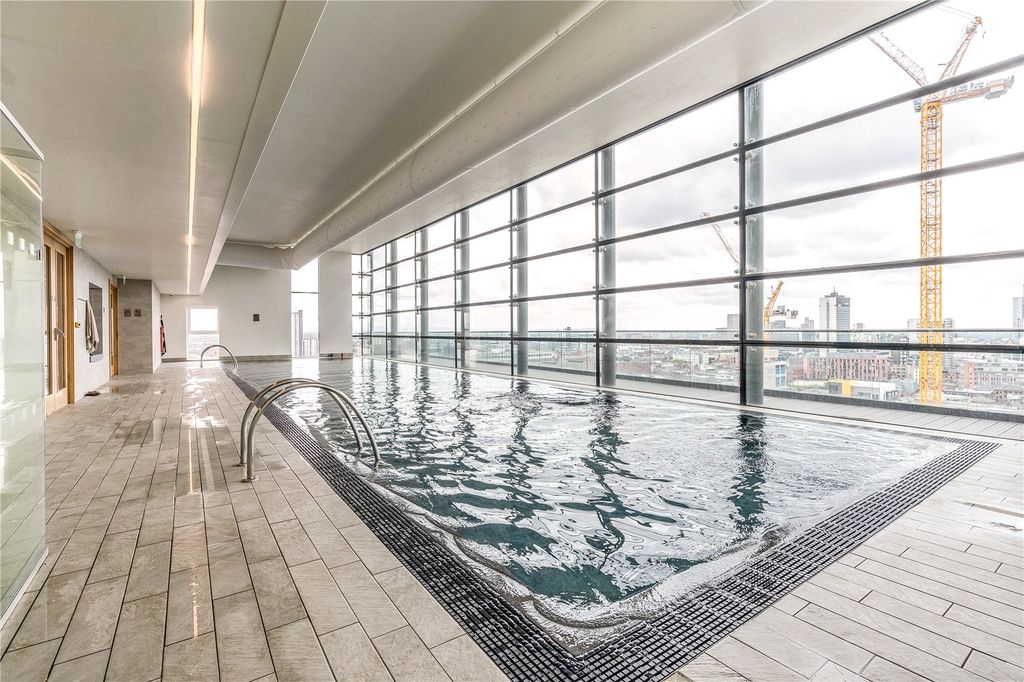 Property photo 2 of 14 Swimming Pool