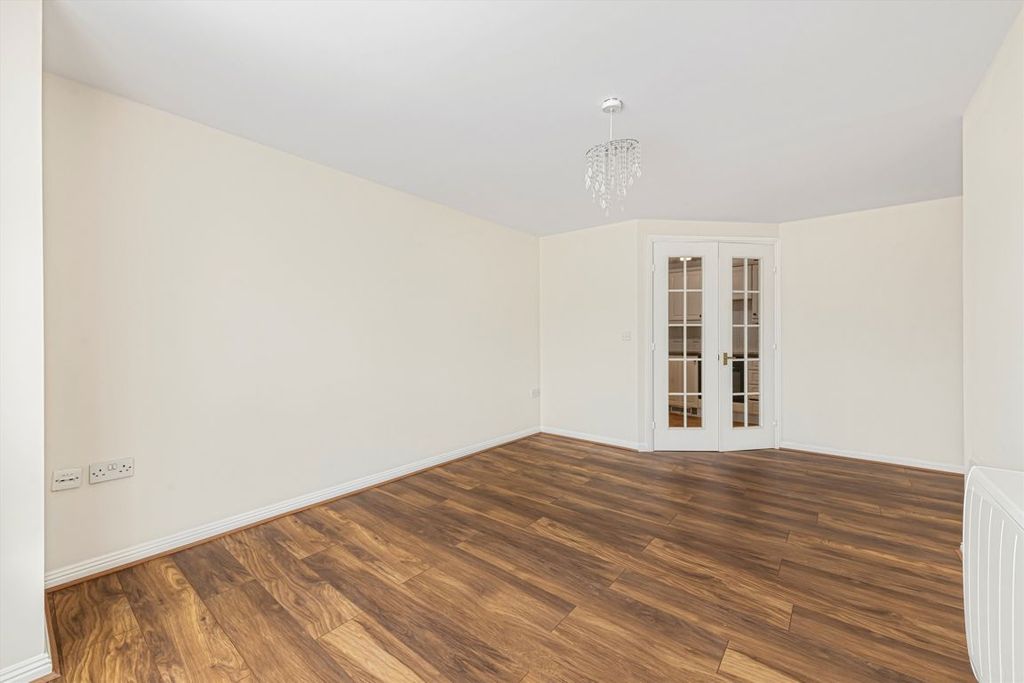 Property photo 3 of 6