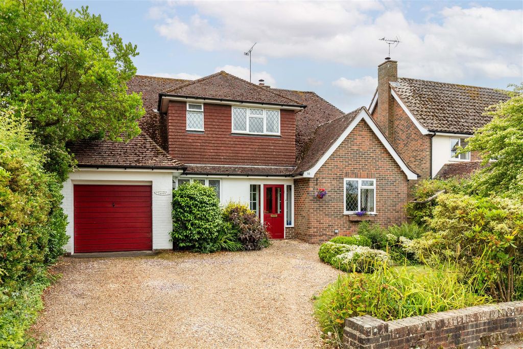 Property photo 2 of 31