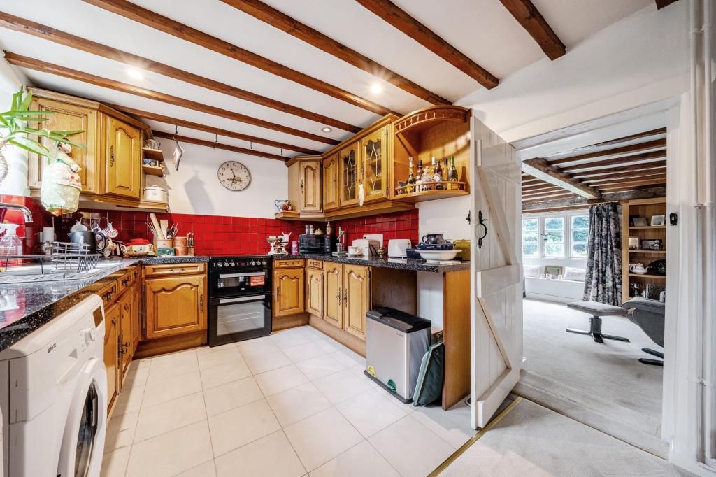 Property photo 3 of 21 Kitchen