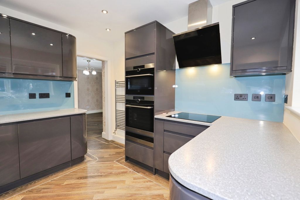 Property photo 2 of 18 Pbox-Img.Jpg