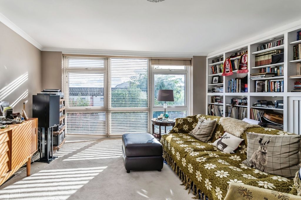 Property photo 2 of 13 Pbox-Img.Jpg