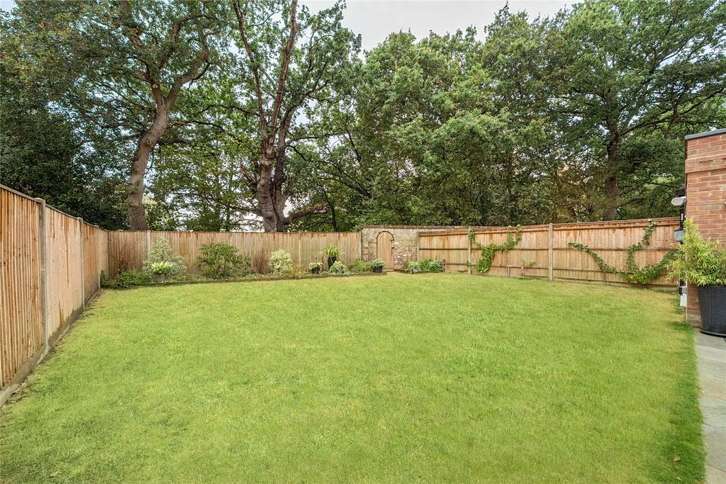 Property photo 3 of 19 Picture No. 22