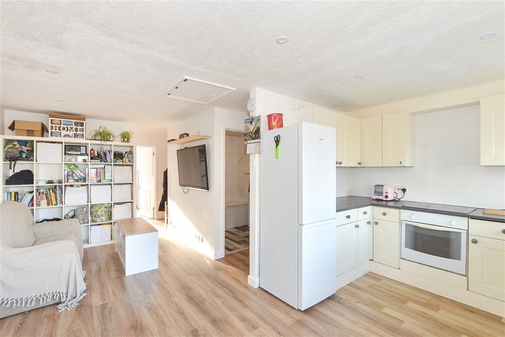 Property photo 3 of 8 Lounge/ Kitchen/ Dining Room