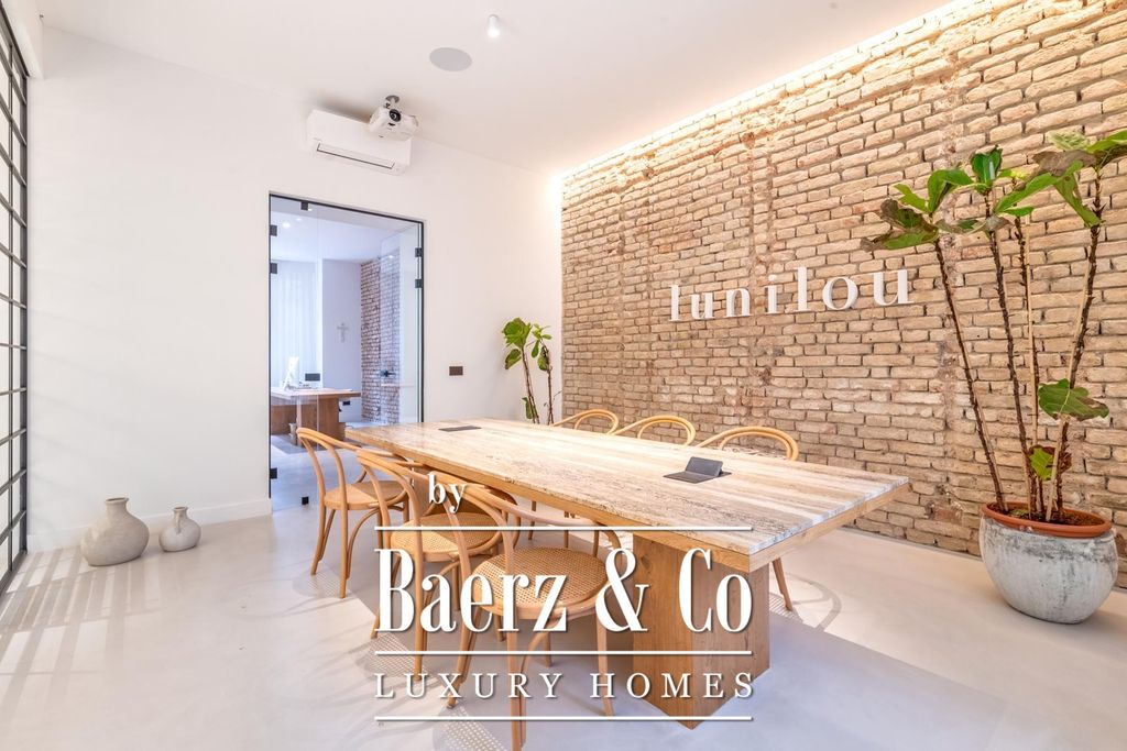 Property photo 3 of 33