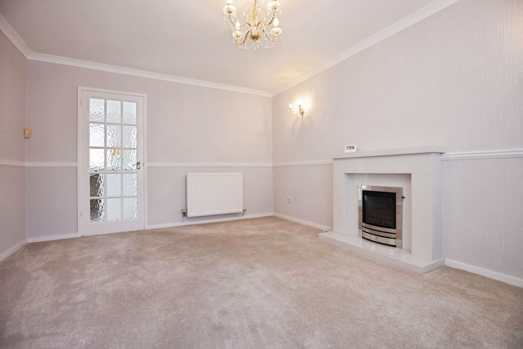 Property photo 3 of 17 Photo