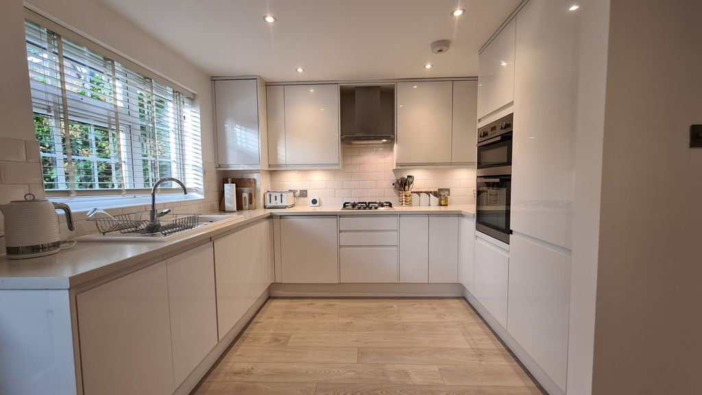 Property photo 1 of 13 Kitchen