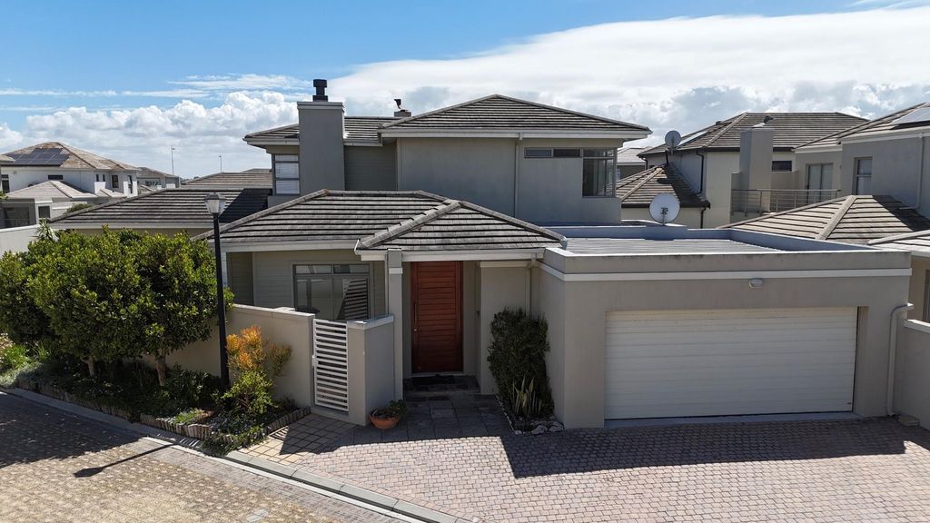 Property photo 2 of 47