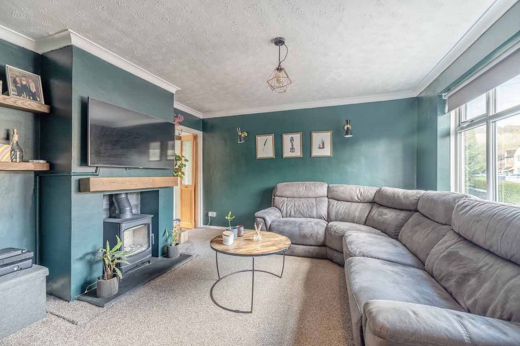 Property photo 3 of 18