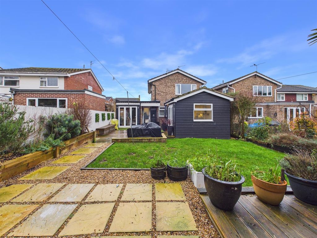 Property photo 2 of 13 Cam02435G0-Pr0142-Still011.Jpg