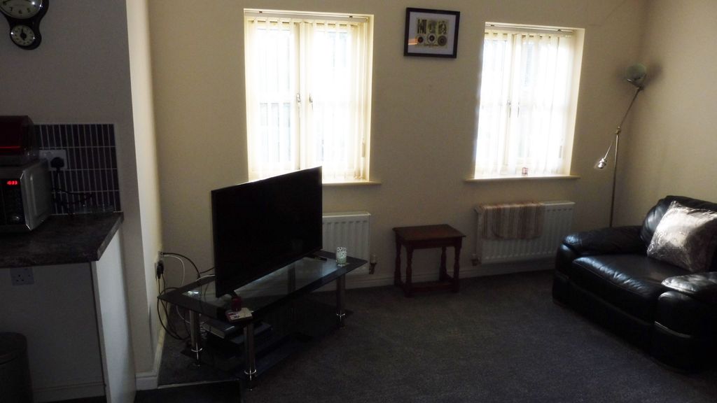 Property photo 3 of 9 Lounge