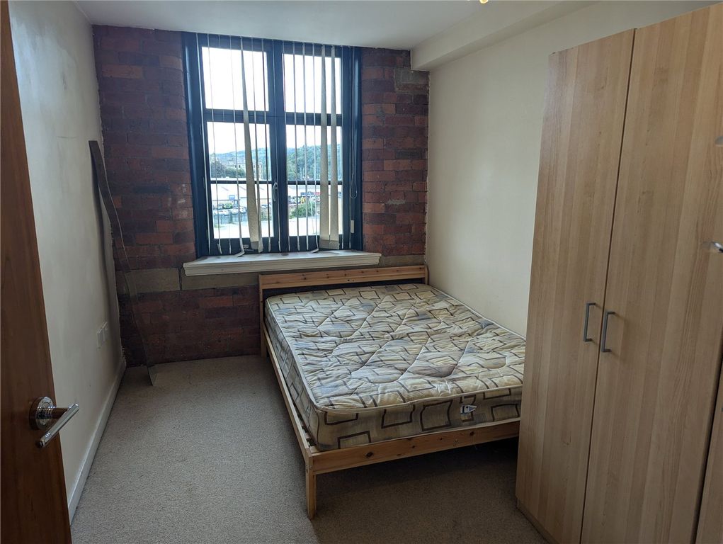 Property photo 3 of 9 Picture No. 12