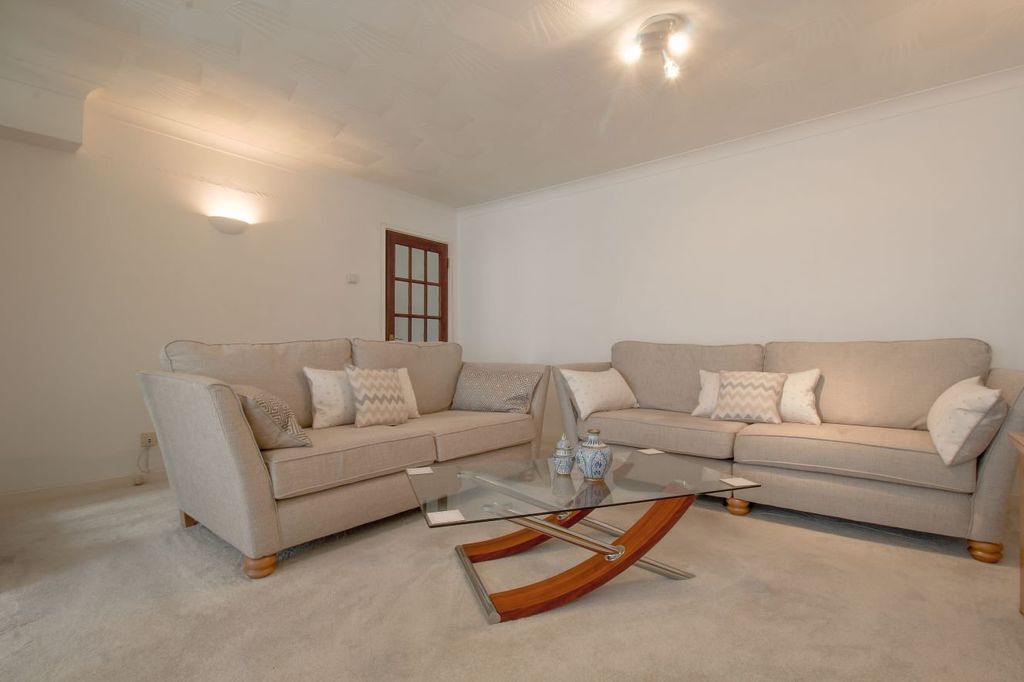 Property photo 1 of 8 Picture No. 06