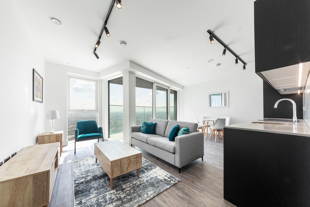 Property photo 3 of 18